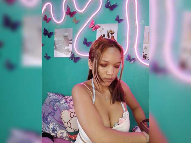 Vaninah live cam on BongaCams