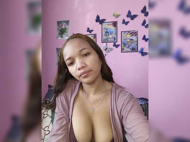 Vaninah live cam on BongaCams