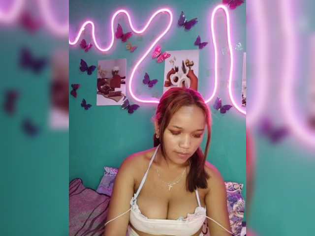 Vaninah live cam on BongaCams