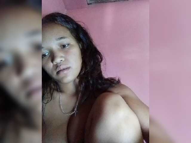 Vaninah live cam on BongaCams