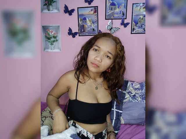 Vaninah live cam on BongaCams