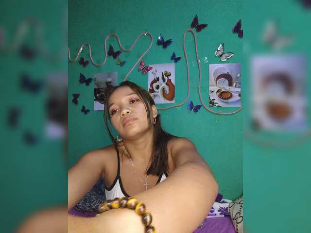 Vaninah live cam on BongaCams