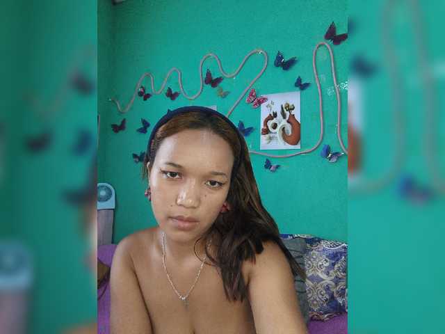 Vaninah live cam on BongaCams