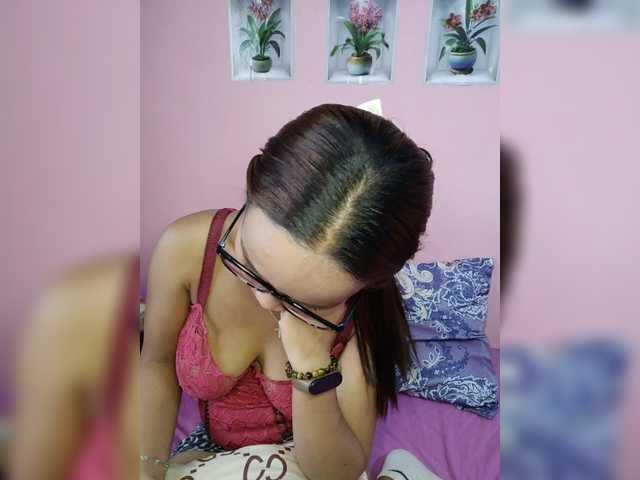 Vaninah live cam on BongaCams