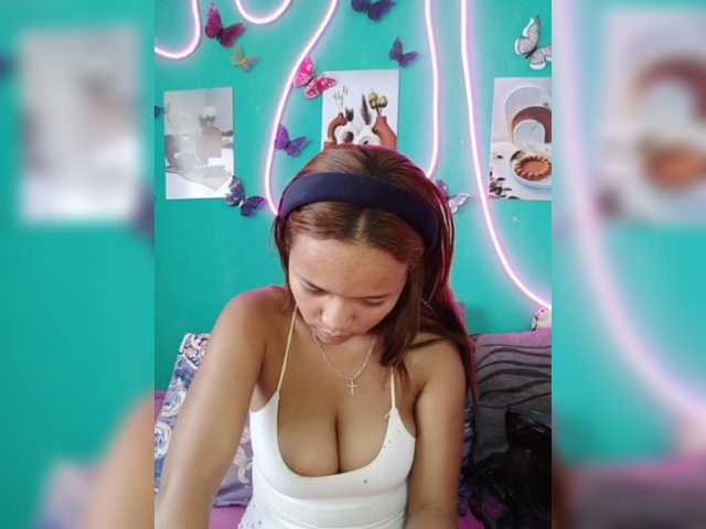 Vaninah live cam on BongaCams