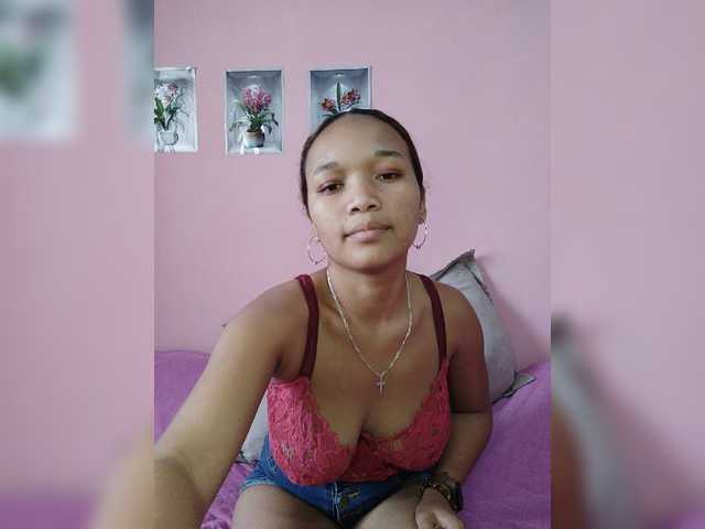 Vaninah live cam on BongaCams