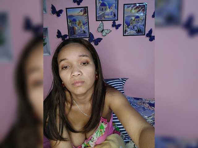Vaninah live cam on BongaCams