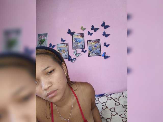 Vaninah live cam on BongaCams