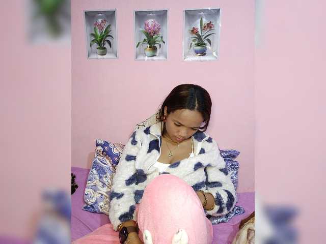 Vaninah live cam on BongaCams