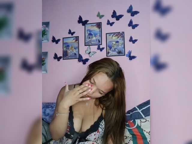 Vaninah live cam on BongaCams