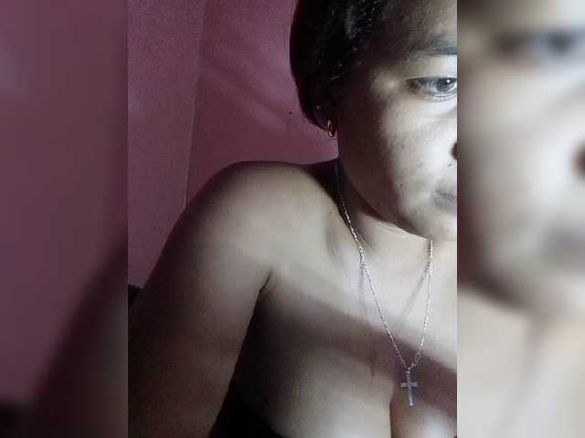 Vaninah live cam on BongaCams