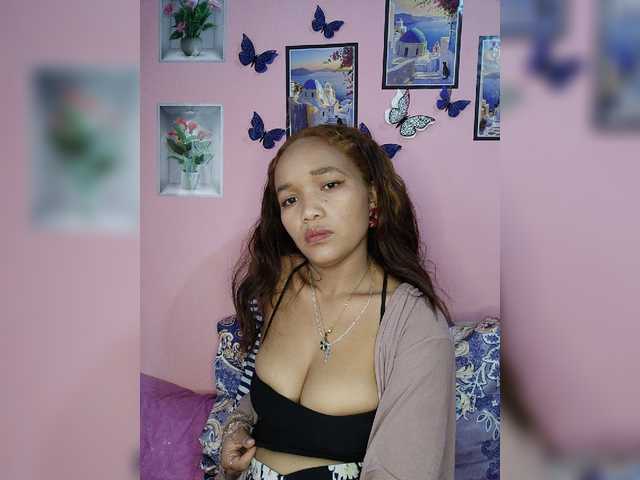 Vaninah live cam on BongaCams