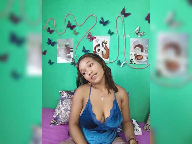 Valentina22 live cam on BongaCams