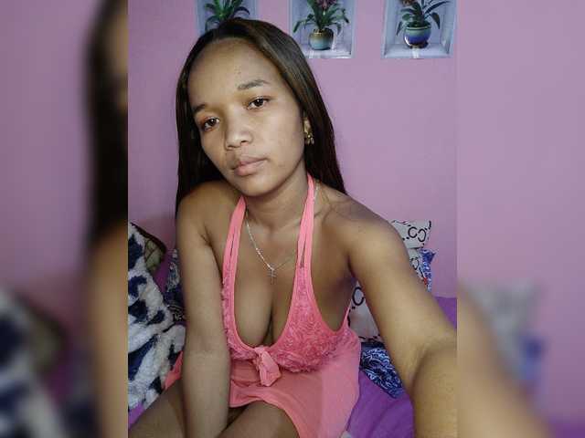 Vaninah live cam on BongaCams