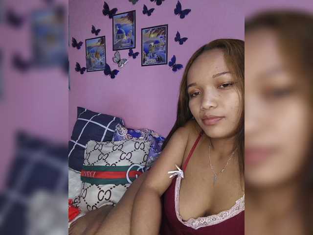 Vaninah live cam on BongaCams