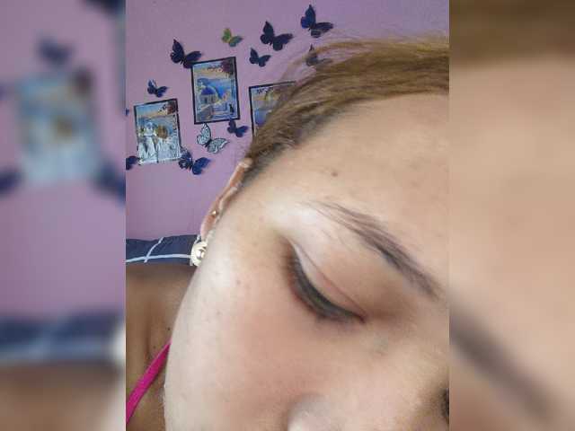 Vaninah live cam on BongaCams