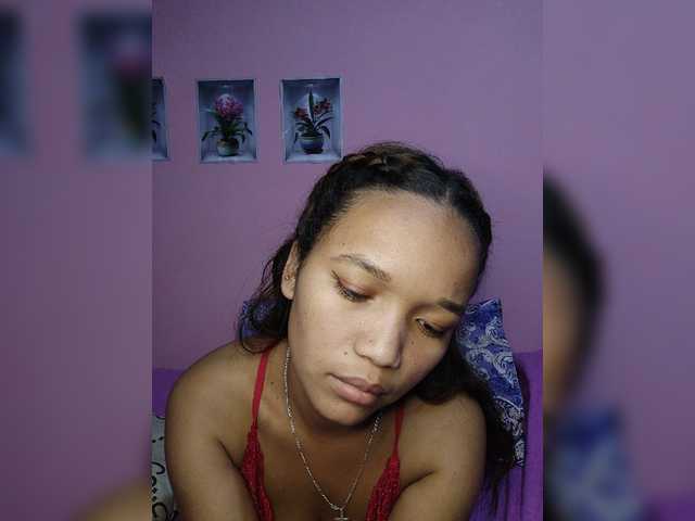 Vaninah live cam on BongaCams