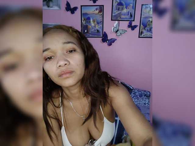 Vaninah live cam on BongaCams