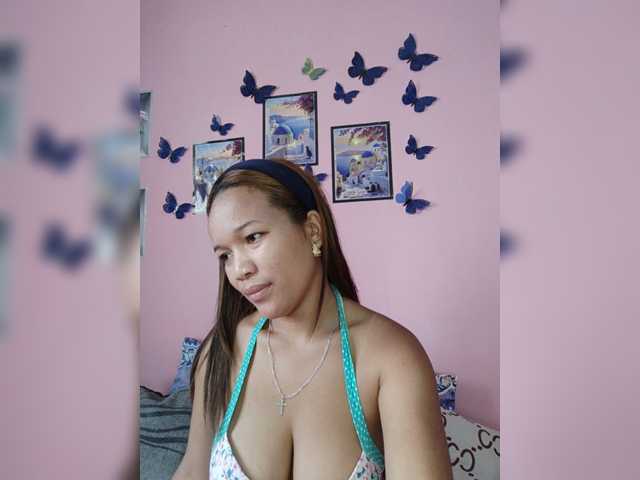 Vaninah live cam on BongaCams