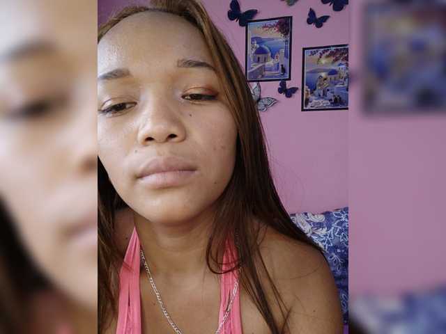 Vaninah live cam on BongaCams