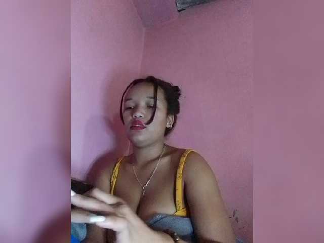 Vaninah live cam on BongaCams