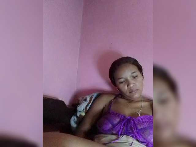 Vaninah live cam on BongaCams