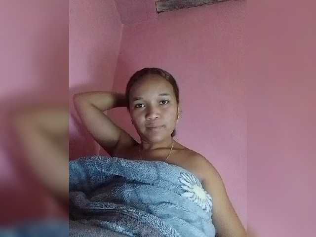 Vaninah live cam on BongaCams