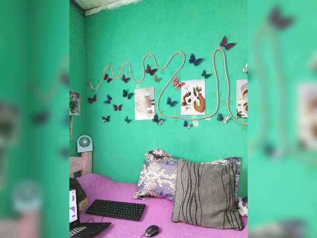 Vaninah live cam on BongaCams