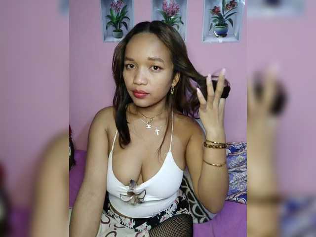 Vaninah live cam on BongaCams