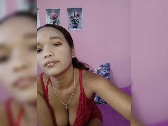 Vaninah live cam on BongaCams