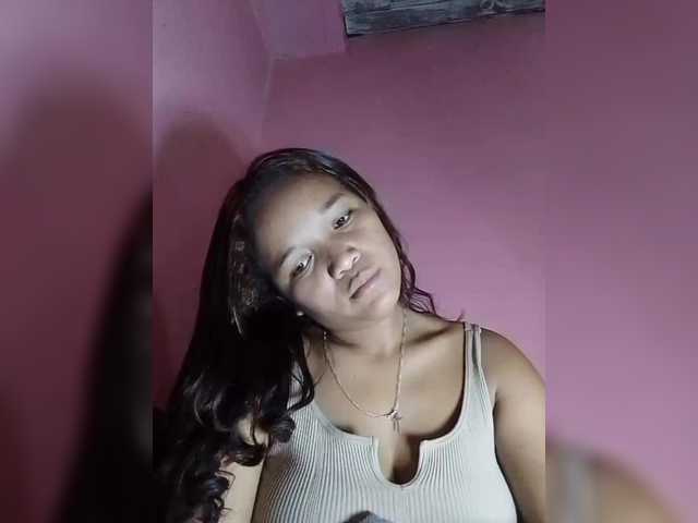 Vaninah live cam on BongaCams