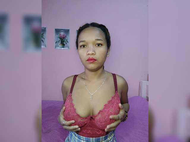 Vaninah live cam on BongaCams