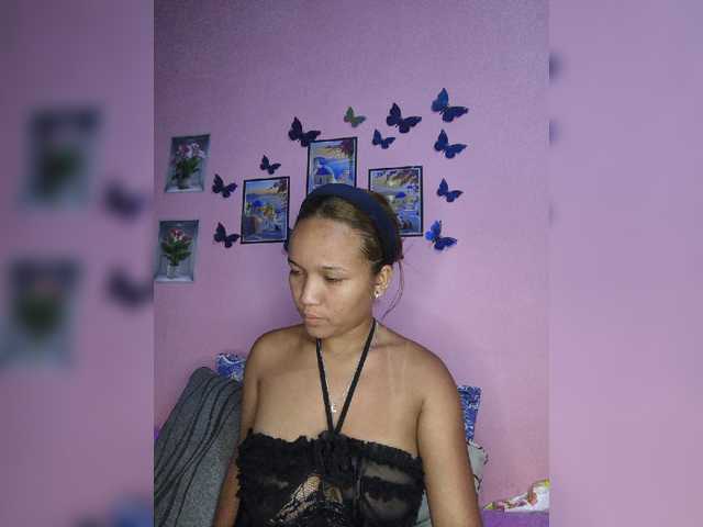 Vaninah live cam on BongaCams
