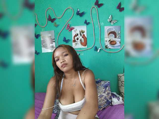 Vaninah live cam on BongaCams