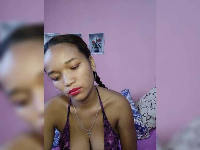 Valentina22 live webcam show