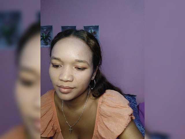 Vaninah live cam on BongaCams