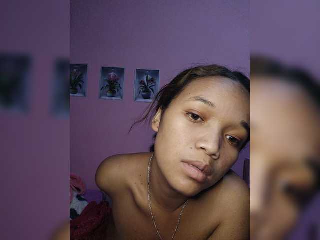 Vaninah live cam on BongaCams