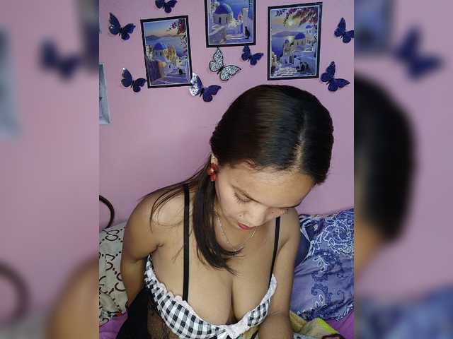 Vaninah live cam on BongaCams