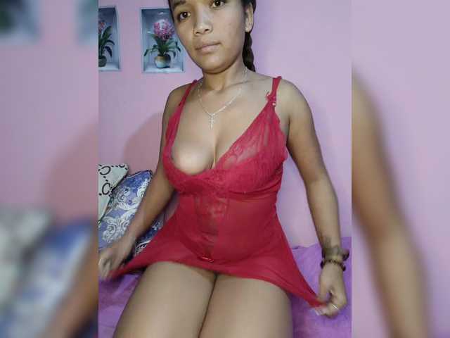Vaninah live cam on BongaCams