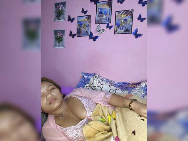 Vaninah live cam on BongaCams