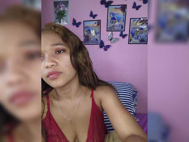 Vaninah live cam on BongaCams