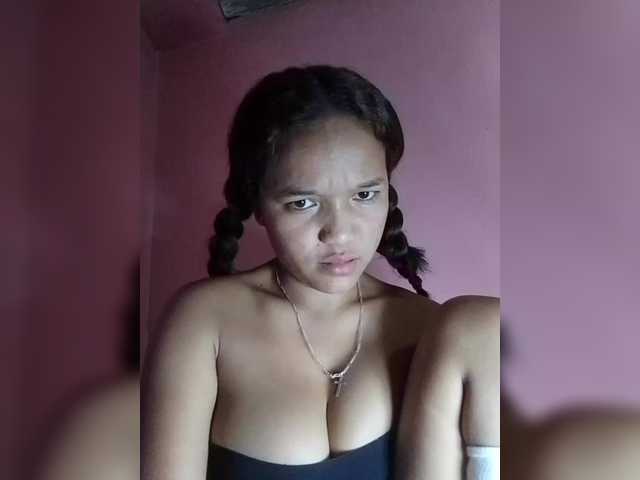 Vaninah live cam on BongaCams