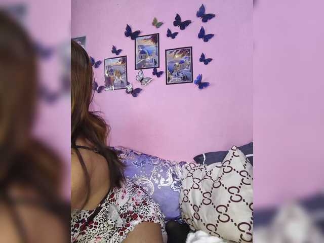 Vaninah live cam on BongaCams