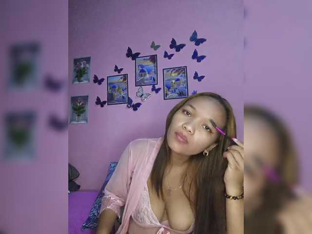 Vaninah live cam on BongaCams