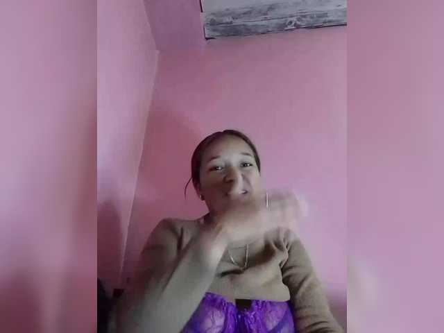Vaninah live cam on BongaCams