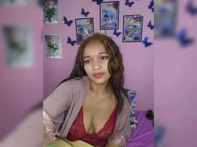 Vaninah live cam on BongaCams