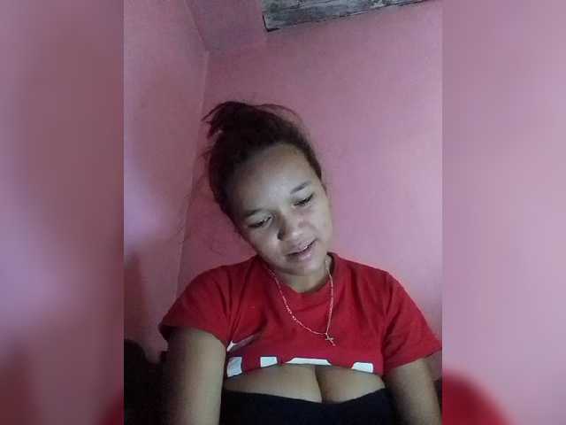 Vaninah live cam on BongaCams