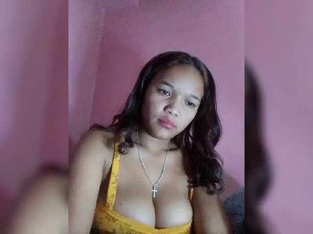 Vaninah live cam on BongaCams