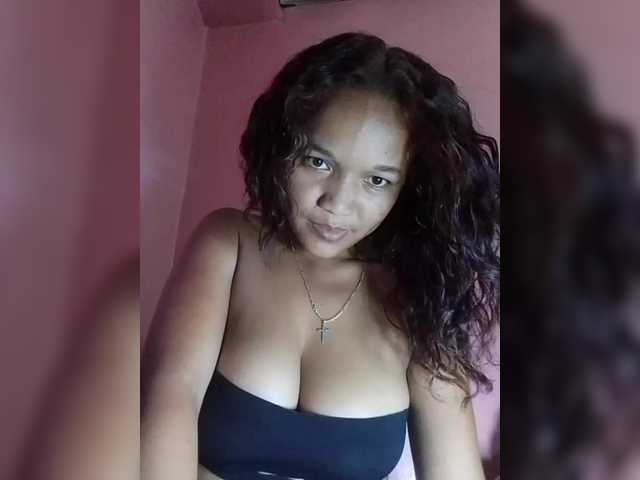 Vaninah live cam on BongaCams