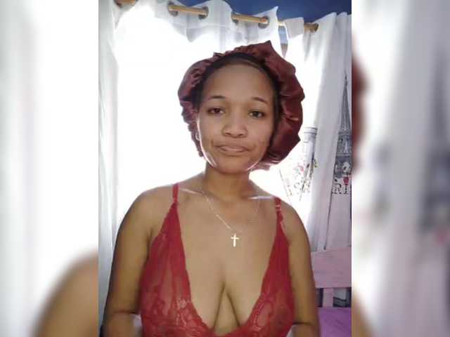 Vaninah live cam on BongaCams